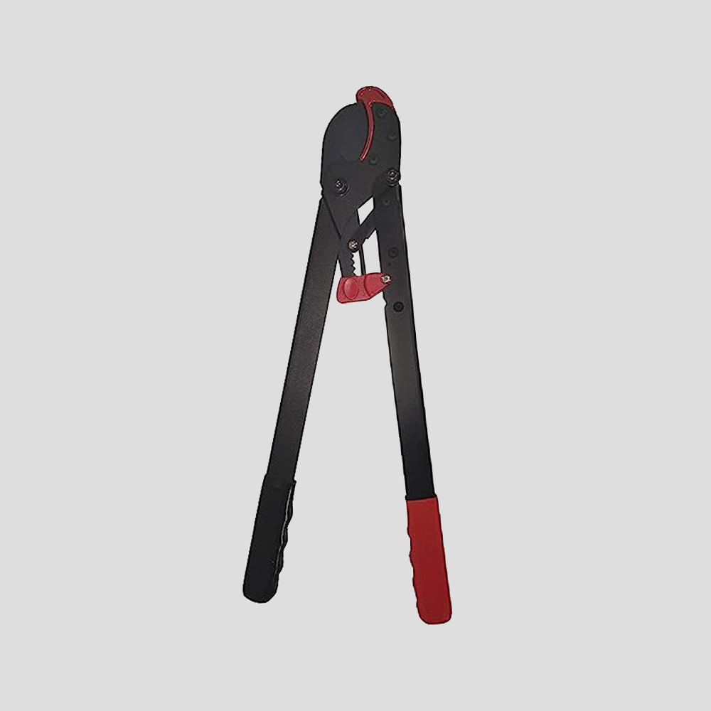 Small but Mighty High Carbon Steel Ratchet Lopper cuts