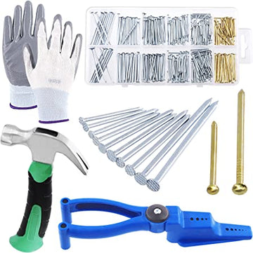 Kit with Claw Hammer and Plastic Nail Holder Pliers for Hammering